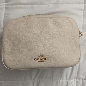 Coach leather purse ✨
